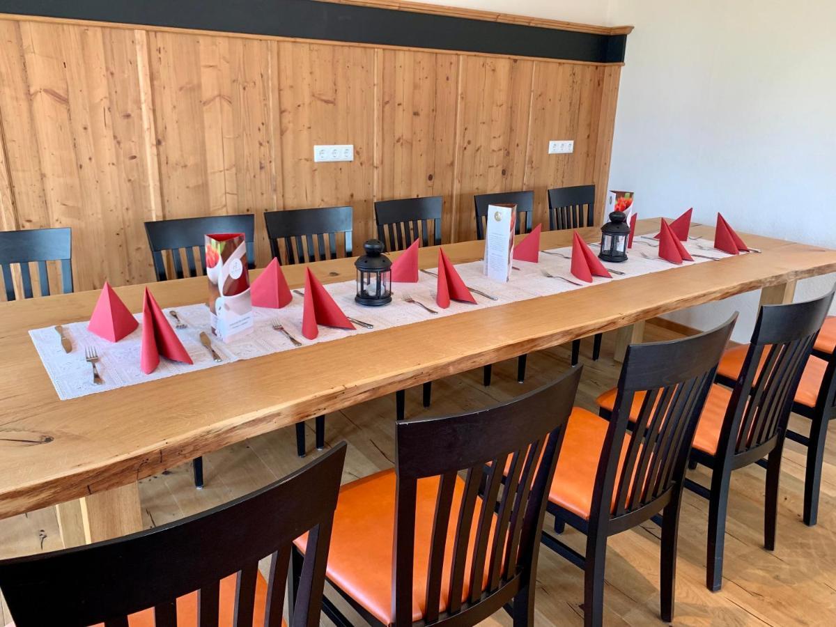 Garching an Der Alz Hotel Heimfeld Restaurant Cafe מראה חיצוני תמונה